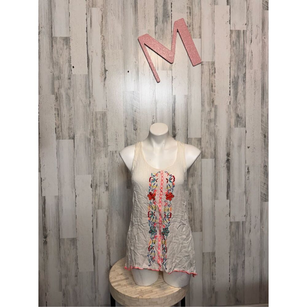 Fun & flirt white blouse size medium
